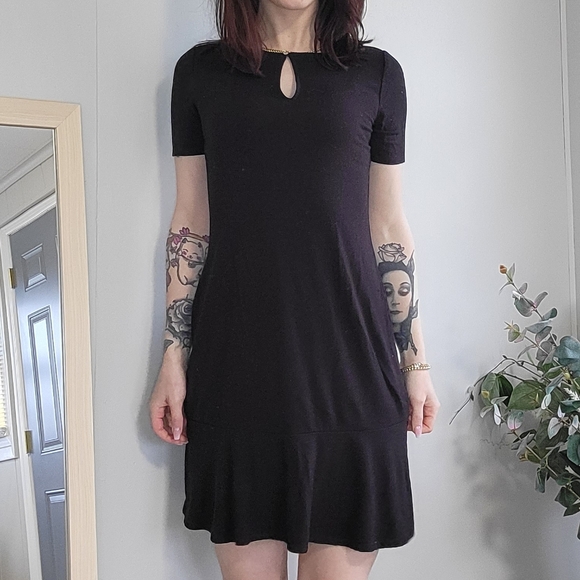 WHBM short sleeve black dress with ruffle hem - Picture 4 of 4